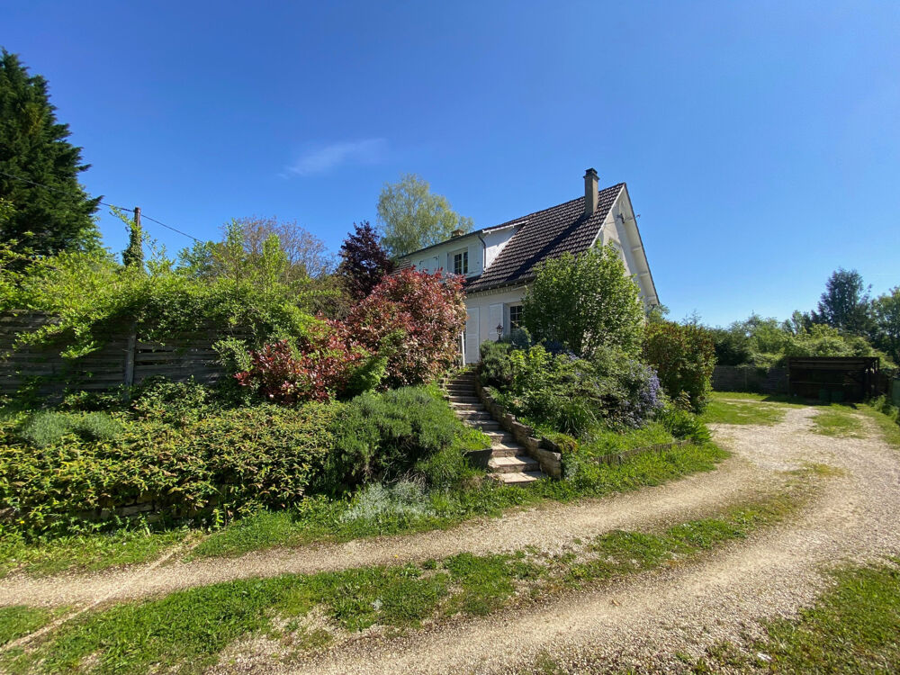 Vente Maison A 7mn de TOUCY, Jolie maison de 130 m2, 5 pièces, piscine chauffée, le tout sur un terrain de 1220 m2, jardin Toucy