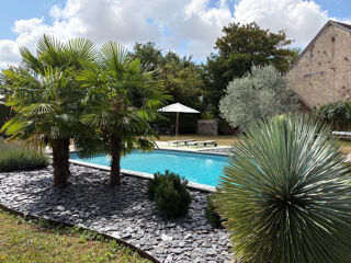 Vente Maison A seulement 2h de Paris (via A6 ou A77), de couvrez cette charmante longe re du XIXe sie cle, sa piscine ... Druyes les belles fontaines