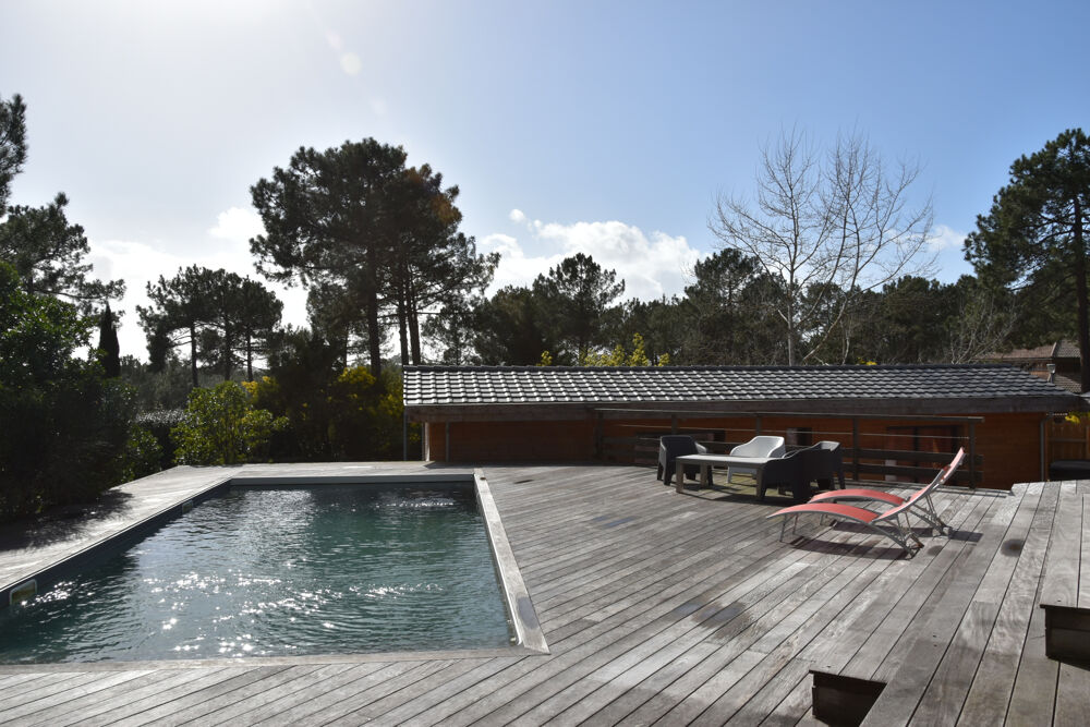 Vente Maison Maison en ossature bois   232 m2   Piscine   Quartier recherché Lacanau ocean