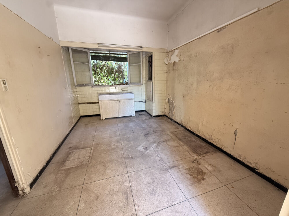 Vente Appartement T2 à refaire avec parking privé et jardin Six fours les plages