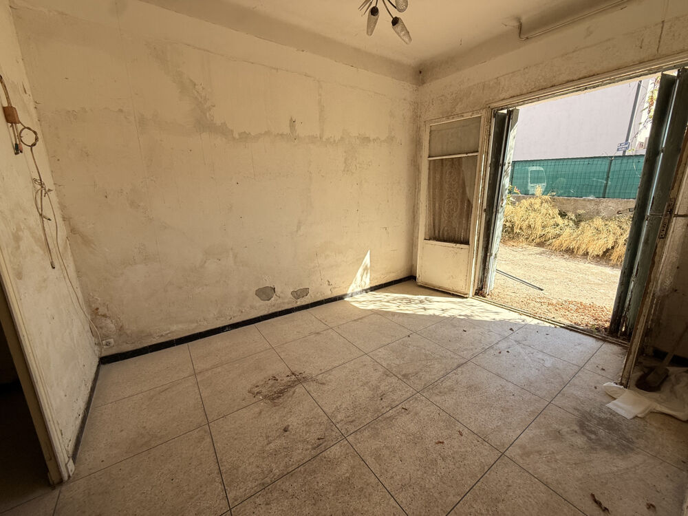 Vente Appartement T2 à refaire avec parking privé et jardin Six fours les plages