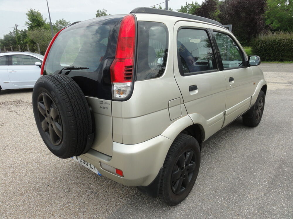 Terios 1,3 VVTi 4x4 86cv 2006 occasion 32700 Lectoure