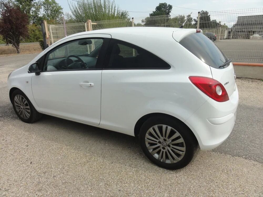 Corsa IV 1,4 ess-gpl 86cv 2013 occasion 32700 Lectoure
