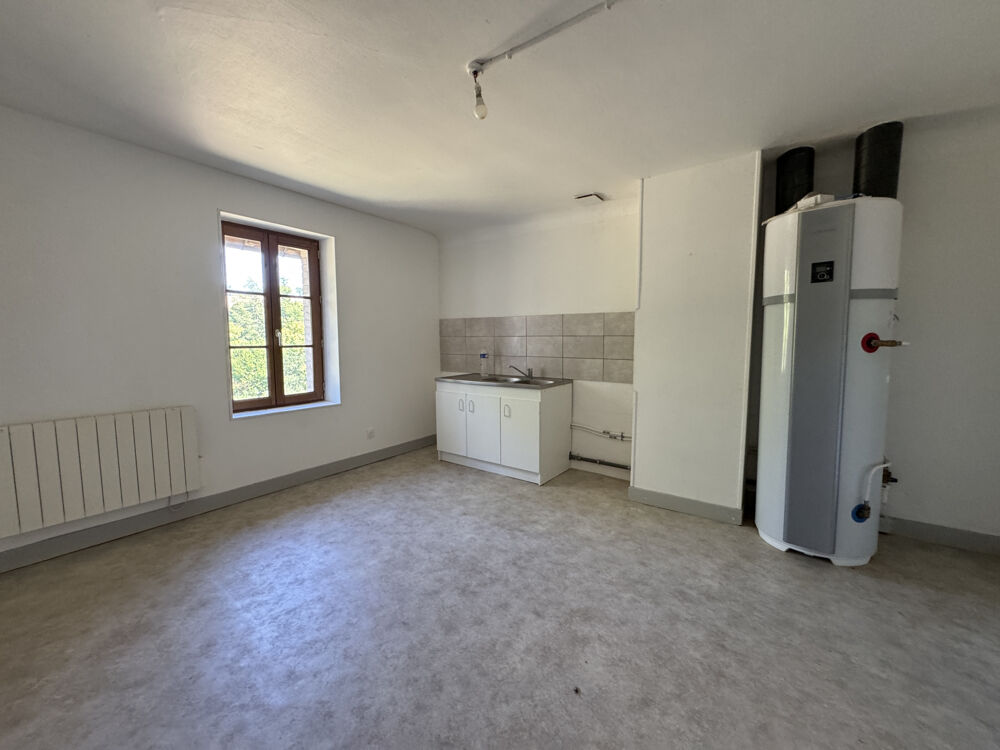 Location Appartement Appartement F2  avec jardin, refait à neuf - 1er étage - proche de Vimoutiers Ticheville
