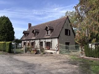 Vente Maison Maison normande avec cheminée sur 1080m2 de jardin + herbage avec bâtiments loués. Vimoutiers