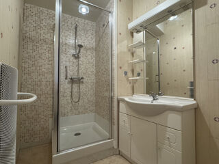  Appartement à louer 3 pièces 66 m²