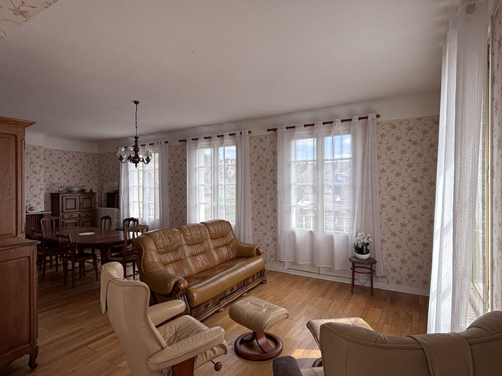 Vente Immeuble Bel immeuble de standing comprenant un grand appartement de 137m2 et un local d'activité loué ... Vimoutiers