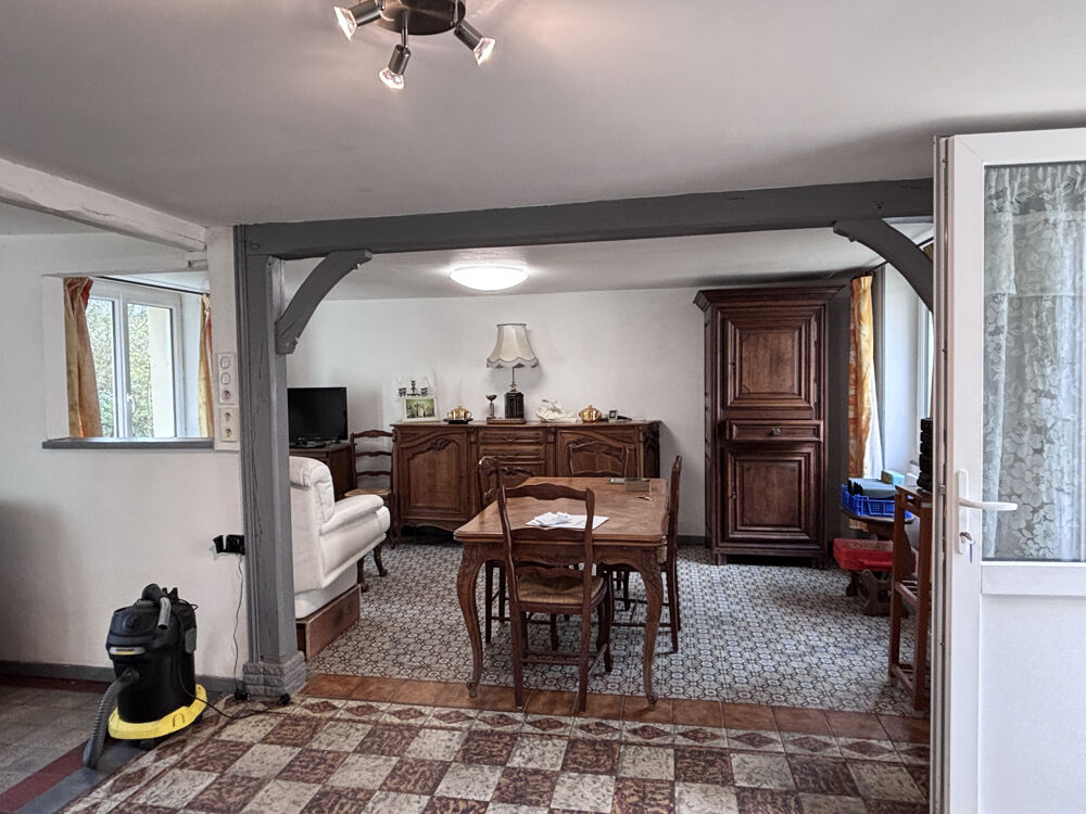 Ensemble immobilier pour habitation et stockage - Maison 116m2 et stockage 350m2 - Endroit à l'abri des regards, dans une voie s