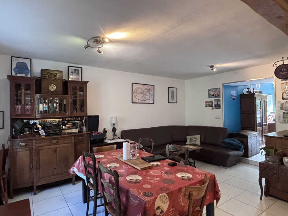 À vendre Belle maison familiale avec grand terrain à Trun