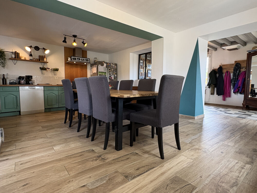 BELLE MAISON DE CAMPAGNE COMPLETEMENT RÉNOVÉE À VENDRE