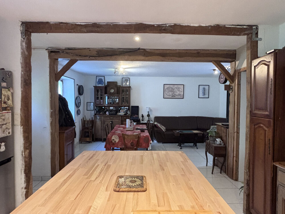 À vendre Belle maison familiale avec grand terrain à Trun