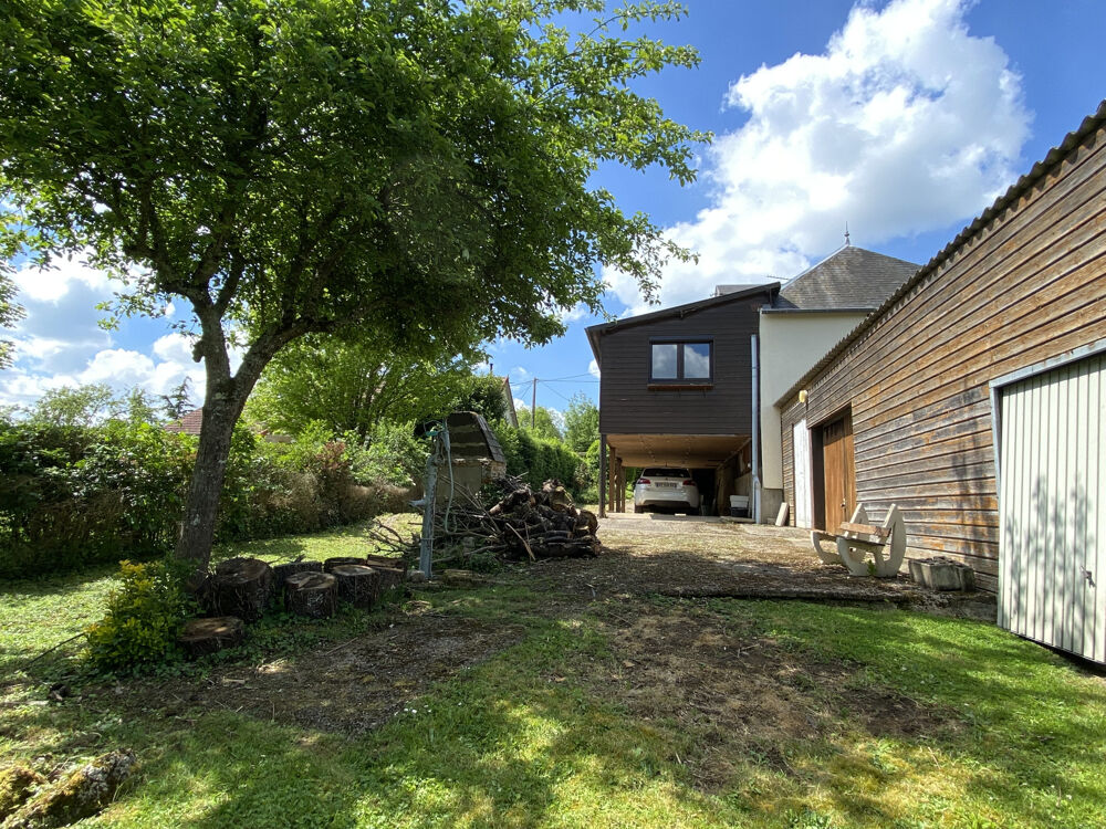 Maison T4 de 97m2 - jardin de 929m2 - Proximité des commerces et écoles - Jolie vue sur la campagne