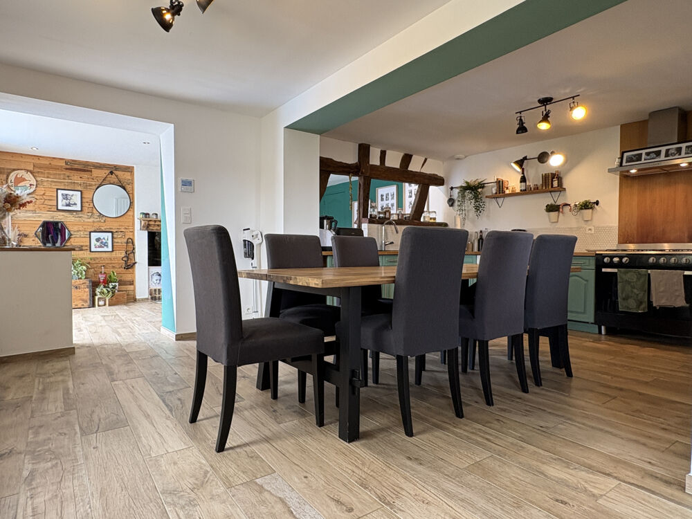 BELLE MAISON DE CAMPAGNE COMPLETEMENT RÉNOVÉE À VENDRE