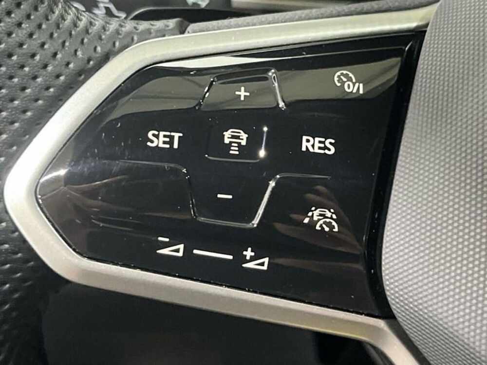T-ROC Volkswagen 2023 occasion 33700 M&eacute;rignac