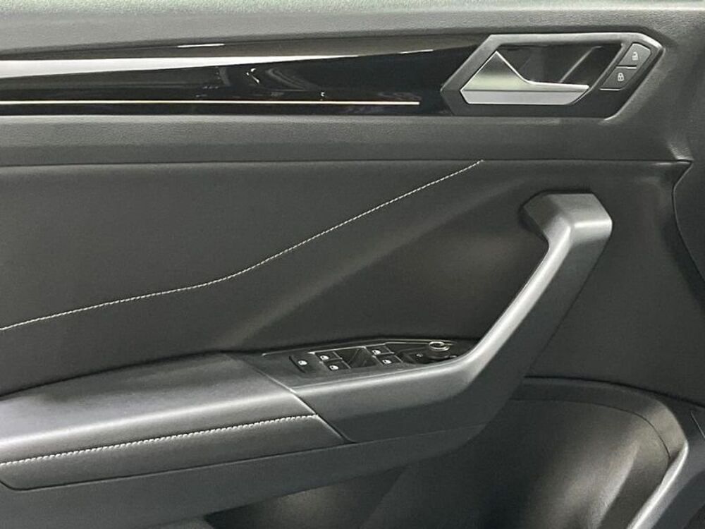 T-ROC Volkswagen 2023 occasion 33700 M&eacute;rignac