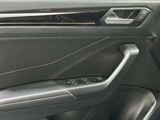 T-ROC Volkswagen 2023 occasion 33700 M&eacute;rignac