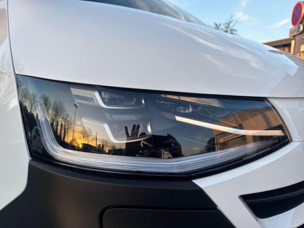 Transporter Combi Volkswagen 2026 occasion 33700 M&eacute;rignac
