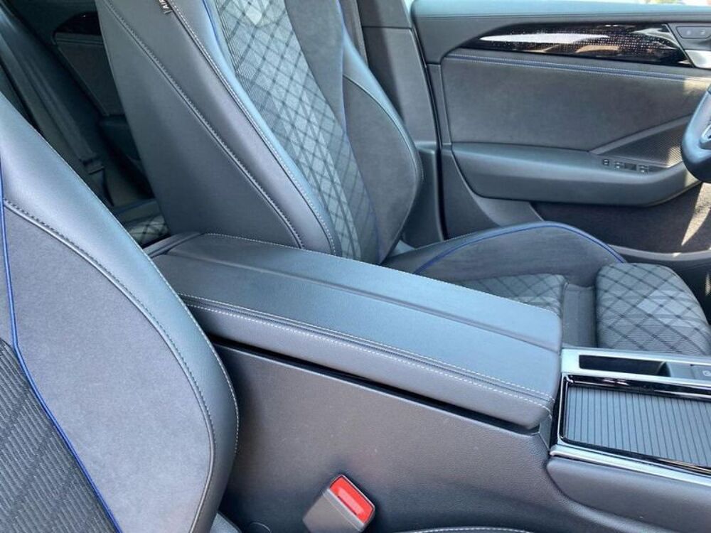 Passat Volkswagen 2025 occasion 33700 M&eacute;rignac