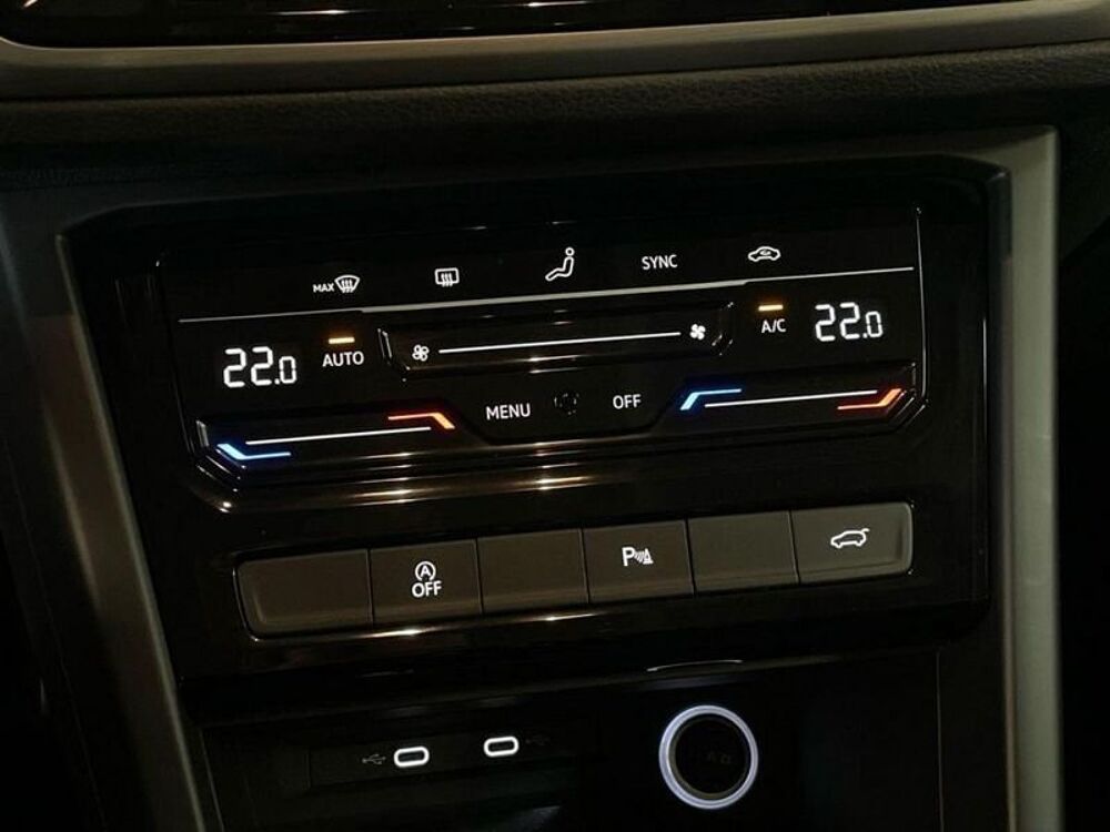 Touran Volkswagen 2024 occasion 33700 M&eacute;rignac