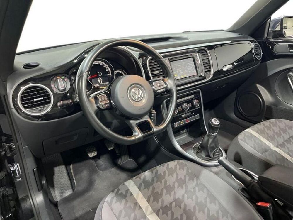 COCCINELLE II Volkswagen 2017 occasion 33700 M&eacute;rignac
