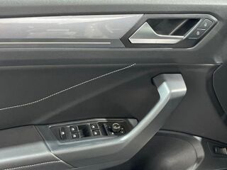 T-ROC Volkswagen 2023 occasion 33700 M&eacute;rignac