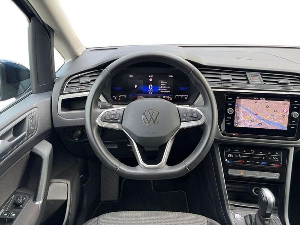 Touran Volkswagen 2025 occasion 33700 M&eacute;rignac