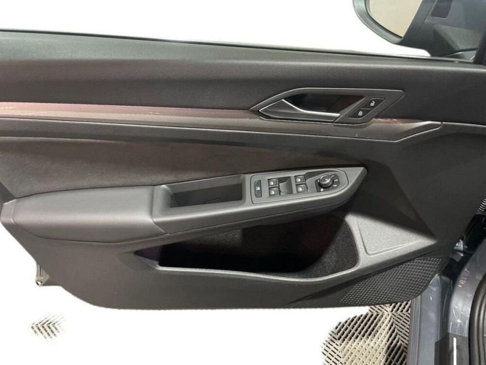 Golf Volkswagen 2024 occasion 33700 M&eacute;rignac