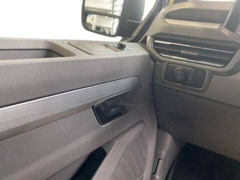 Transporter Combi Volkswagen 2026 occasion 33700 M&eacute;rignac