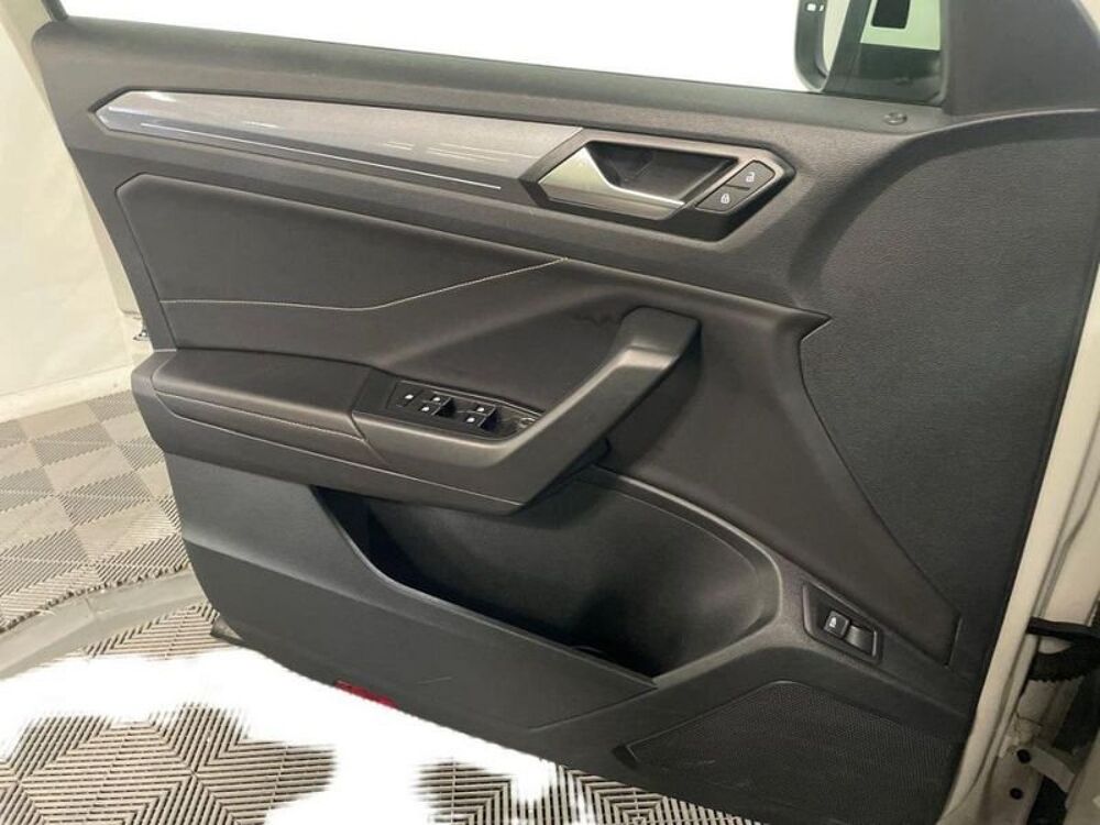 T-ROC Volkswagen 2023 occasion 33700 M&eacute;rignac