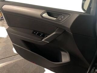 Touran Volkswagen 2025 occasion 33700 M&eacute;rignac