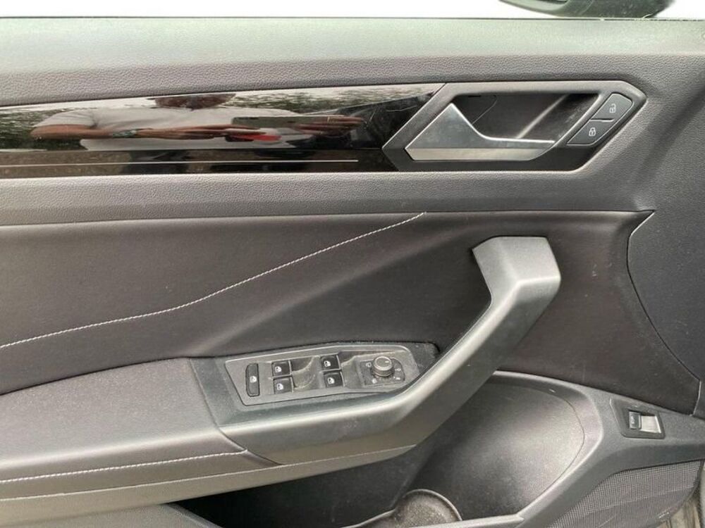 T-ROC Volkswagen 2023 occasion 33700 M&eacute;rignac