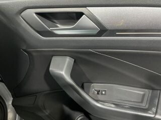 T-ROC Volkswagen 2023 occasion 33700 M&eacute;rignac