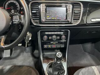 COCCINELLE II Volkswagen 2017 occasion 33700 M&eacute;rignac