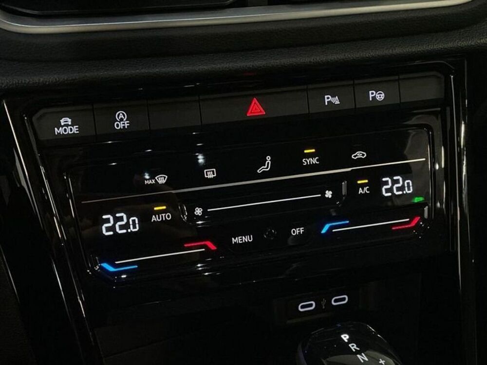 T-ROC Volkswagen 2022 occasion 33700 M&eacute;rignac