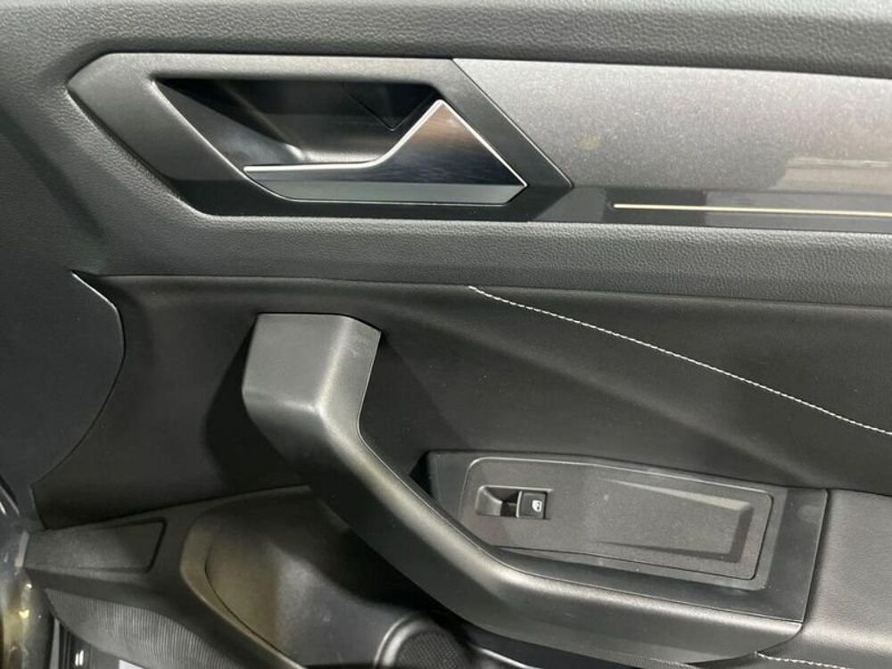 T-ROC Volkswagen 2023 occasion 33700 M&eacute;rignac