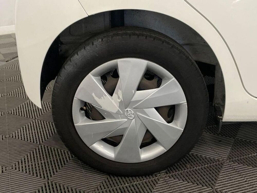 Aygo Toyota 2017 occasion 33700 M&eacute;rignac