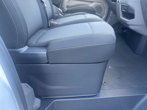 Transporter Combi Volkswagen 2026 occasion 33700 M&eacute;rignac