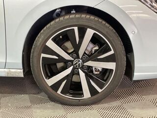 Golf Volkswagen 2025 occasion 33700 M&eacute;rignac