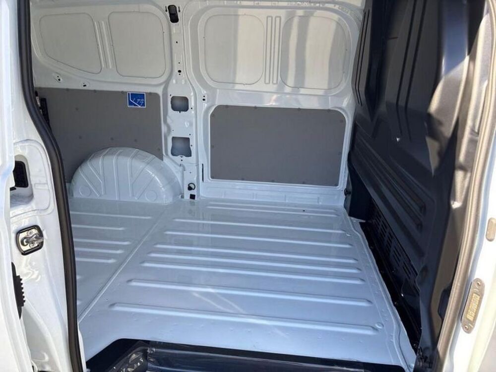 Transporter Combi Volkswagen 2025 occasion 33700 M&eacute;rignac