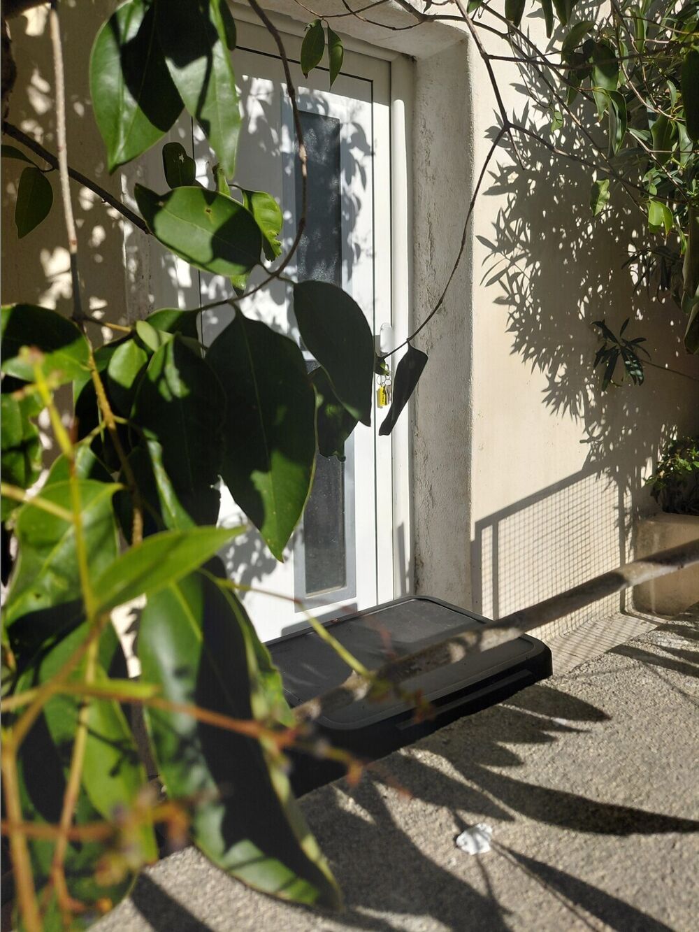 COUP DE COEUR JOLIE MAISON DE VILLAGE D ANGLE 63 M² SUR 3 NIVEAUX