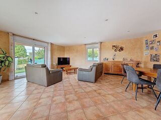  Maison  vendre 6 pices 127 m