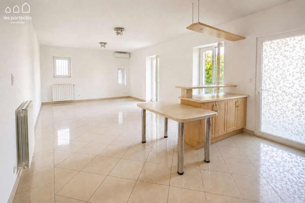 Vente Appartement T4 avec terrasse de 30 m², ascenseur et cave Bagnols sur cèze
