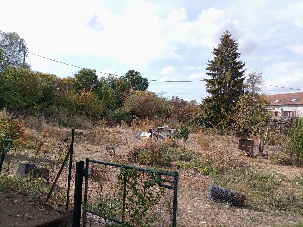 Vente Maison Charmante maison avec grange cherche nouvelle famille  Cette charmante Saint-éloy-les-mines