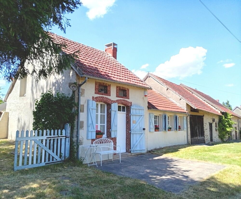 Vente Maison Centre de village caractéristique avec 7 bâtiments à la campagne Moureuille