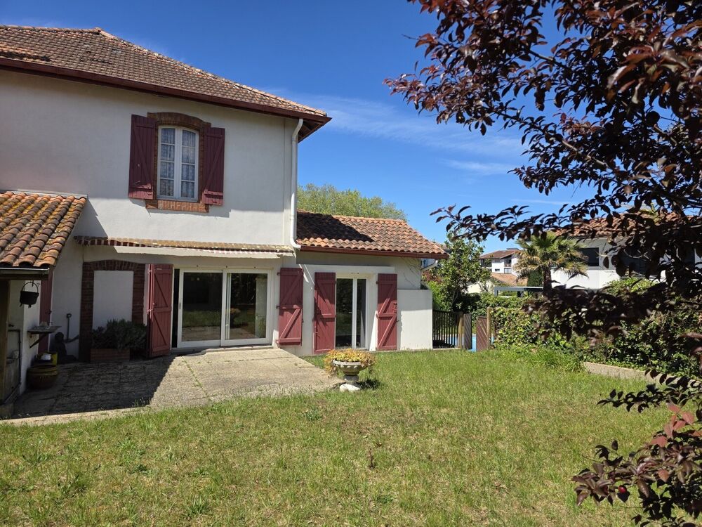 Capbreton centre  Maison de caractère avec jardin et piscine