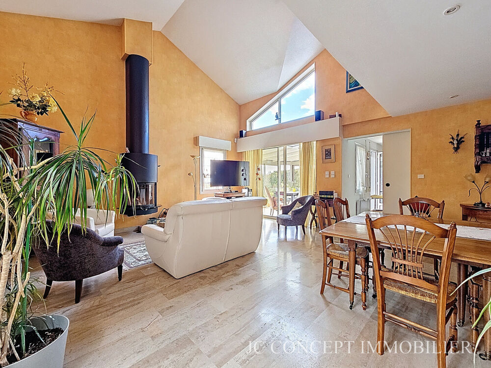 Vente Maison Maison d'architecte au calme 165 m² + garage 38 m² Charnay-lès-mâcon