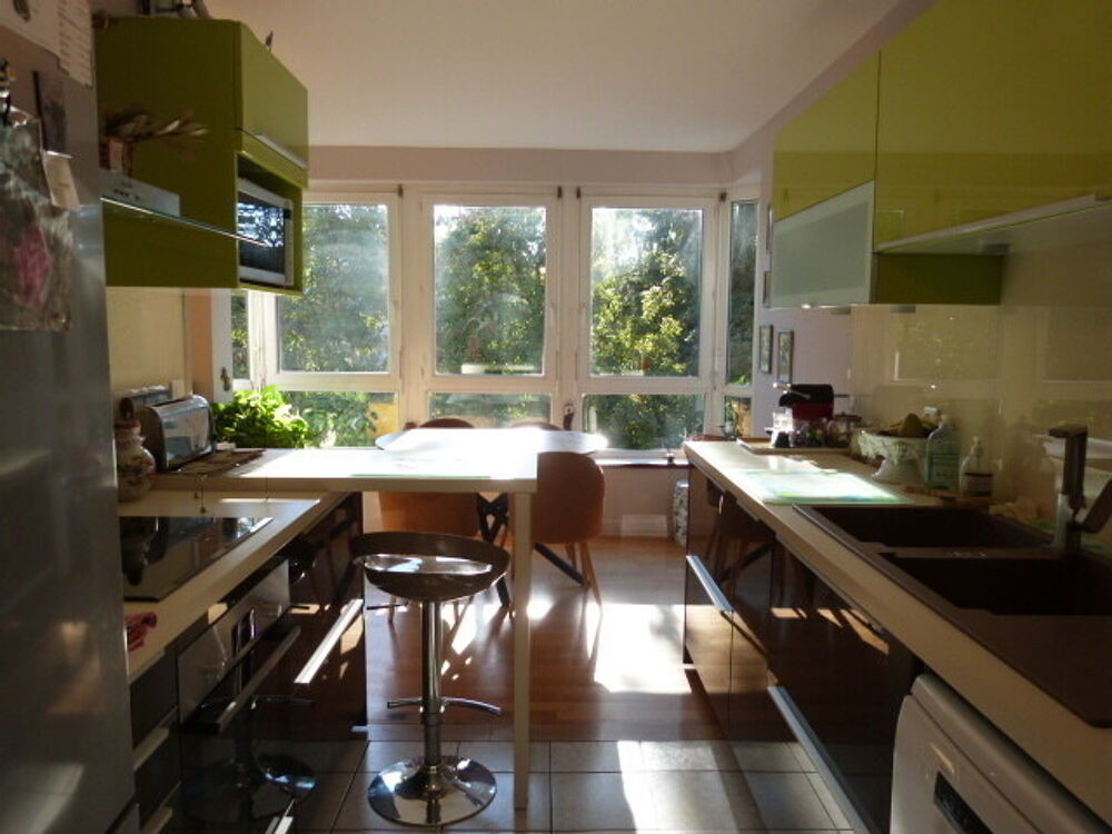 Vente Appartement BORDEAUX - T3 lumineux de 76,36 m² avec parking, cave et DPE B Bordeaux