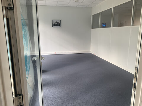 Bureau priv&eacute; - Espace partag&eacute; 590 17440 Aytr�