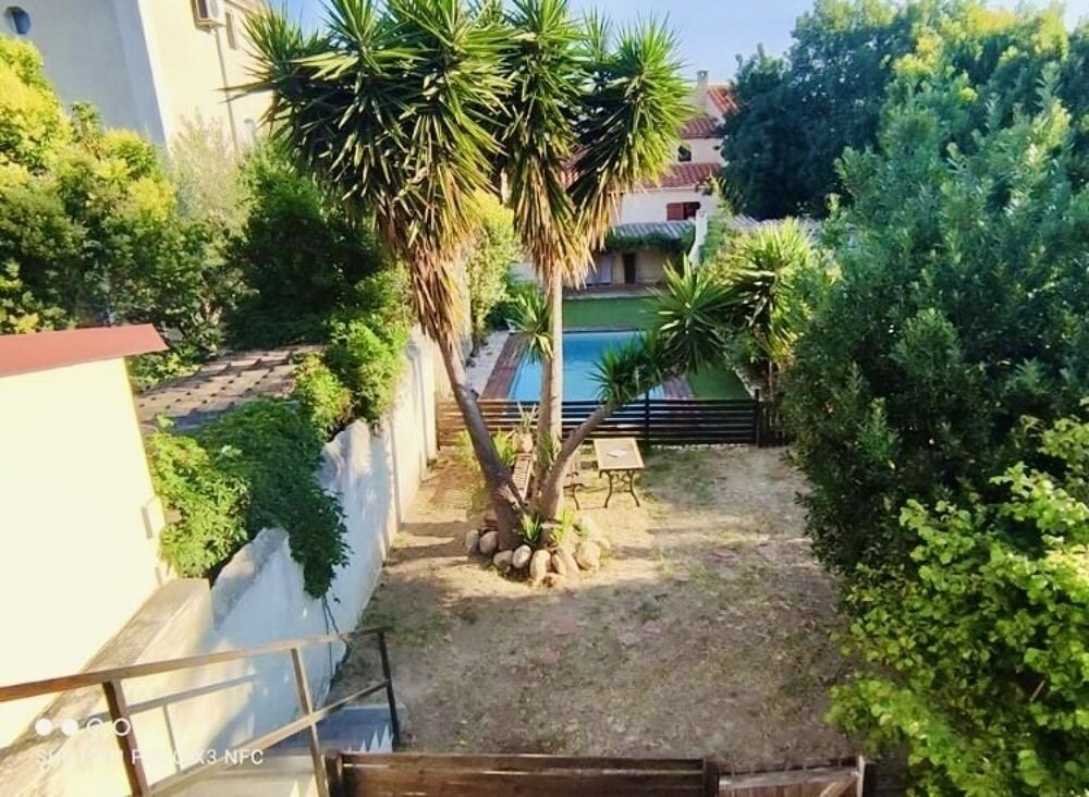 Vente Maison Charmante maison avec deux appartements et jardin avec piscine Saint est�ve