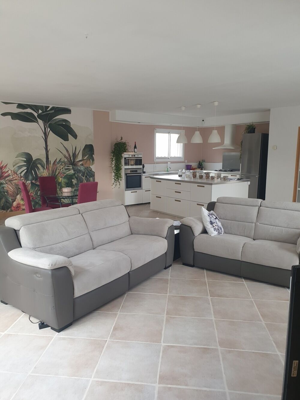 VILLA PLAIN PIED 130 M² (loi carrez hab.) sur 500 m² env. de terrain